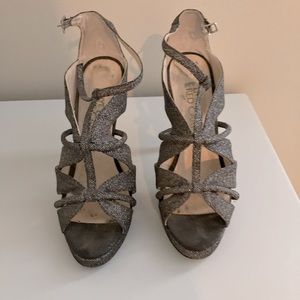 Glitter black pumps